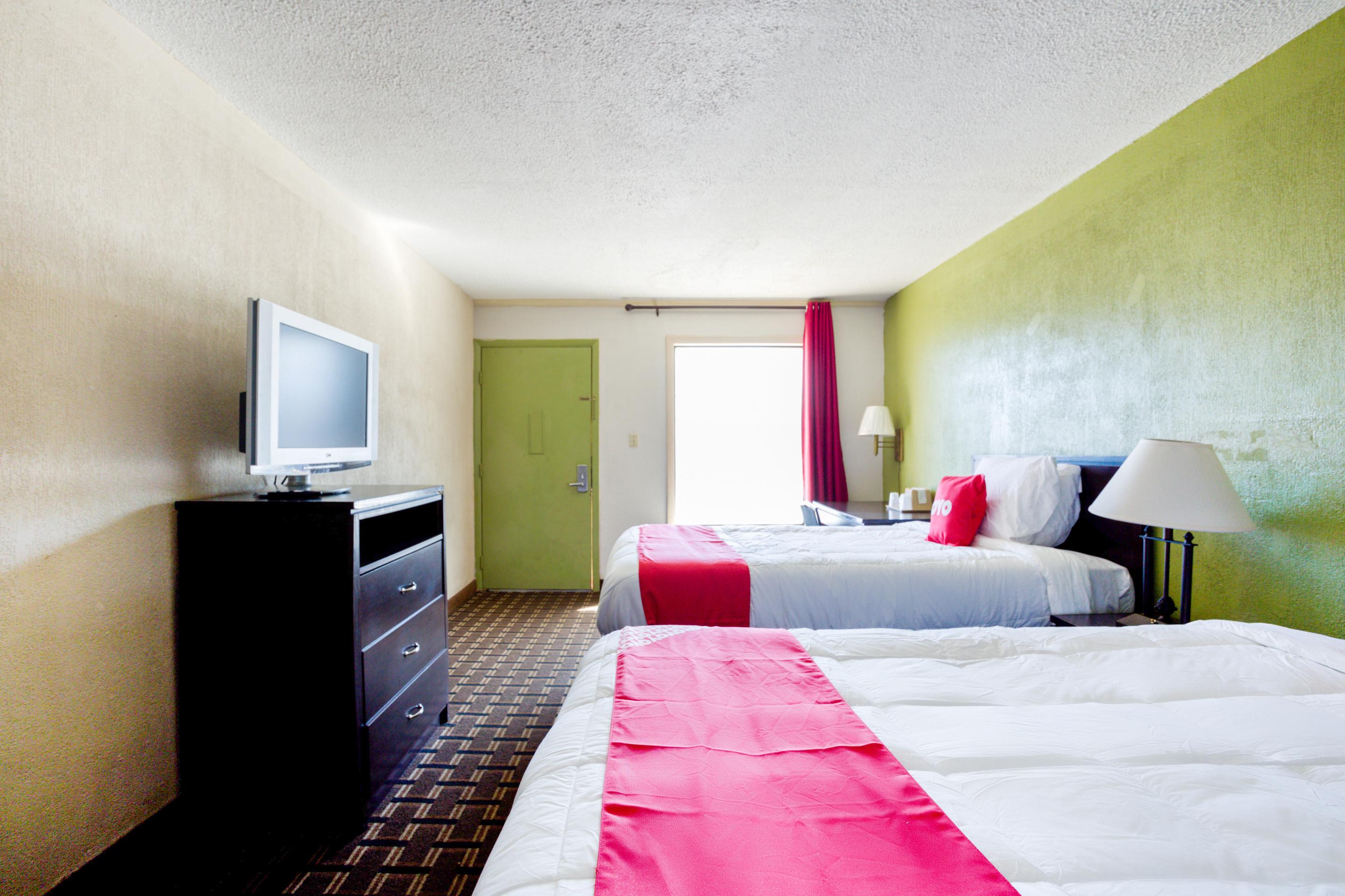 Oyo Hotel Pensacola I-10 & Hwy 29 Ferry Pass Екстер'єр фото
