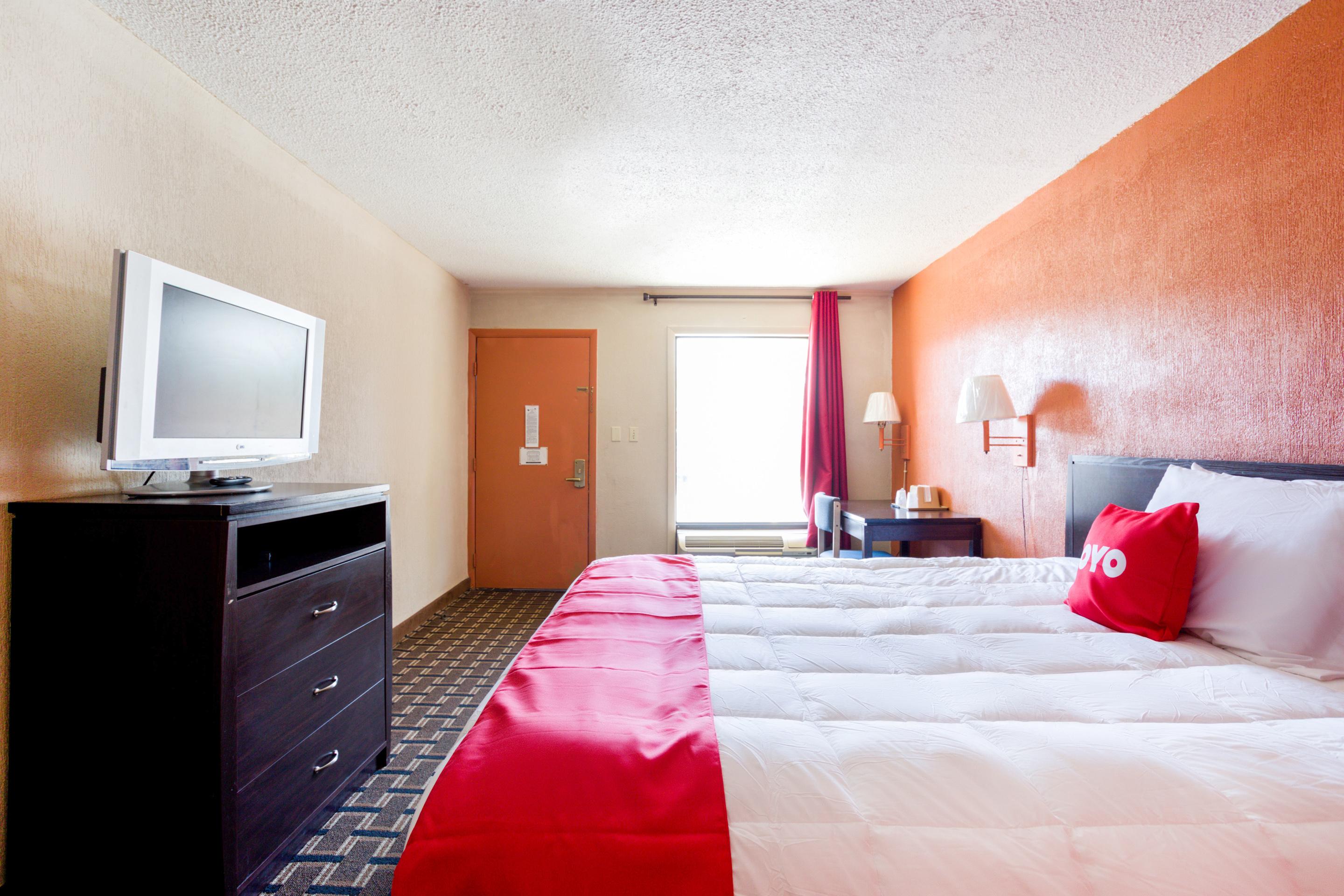 Oyo Hotel Pensacola I-10 & Hwy 29 Ferry Pass Екстер'єр фото