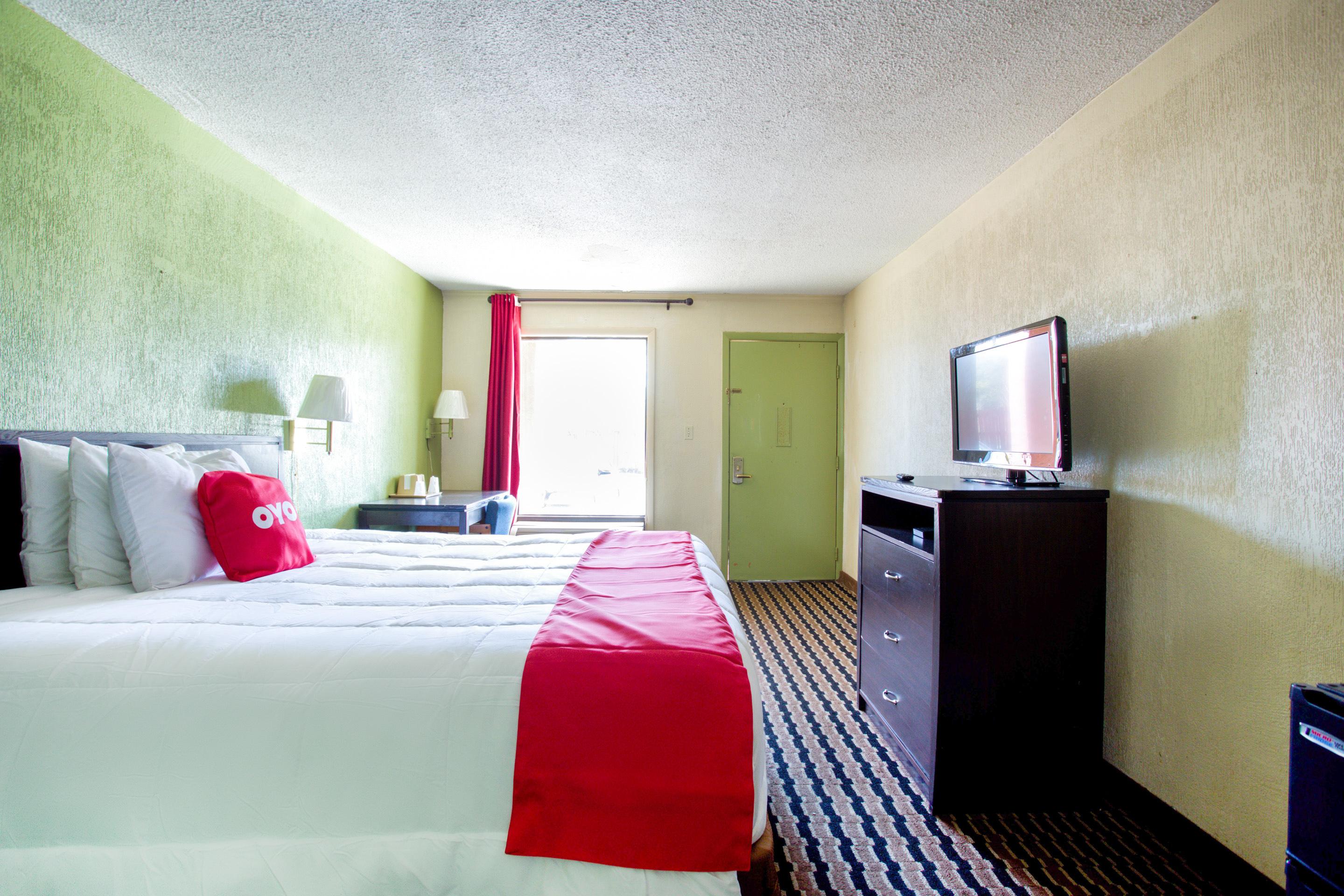 Oyo Hotel Pensacola I-10 & Hwy 29 Ferry Pass Екстер'єр фото