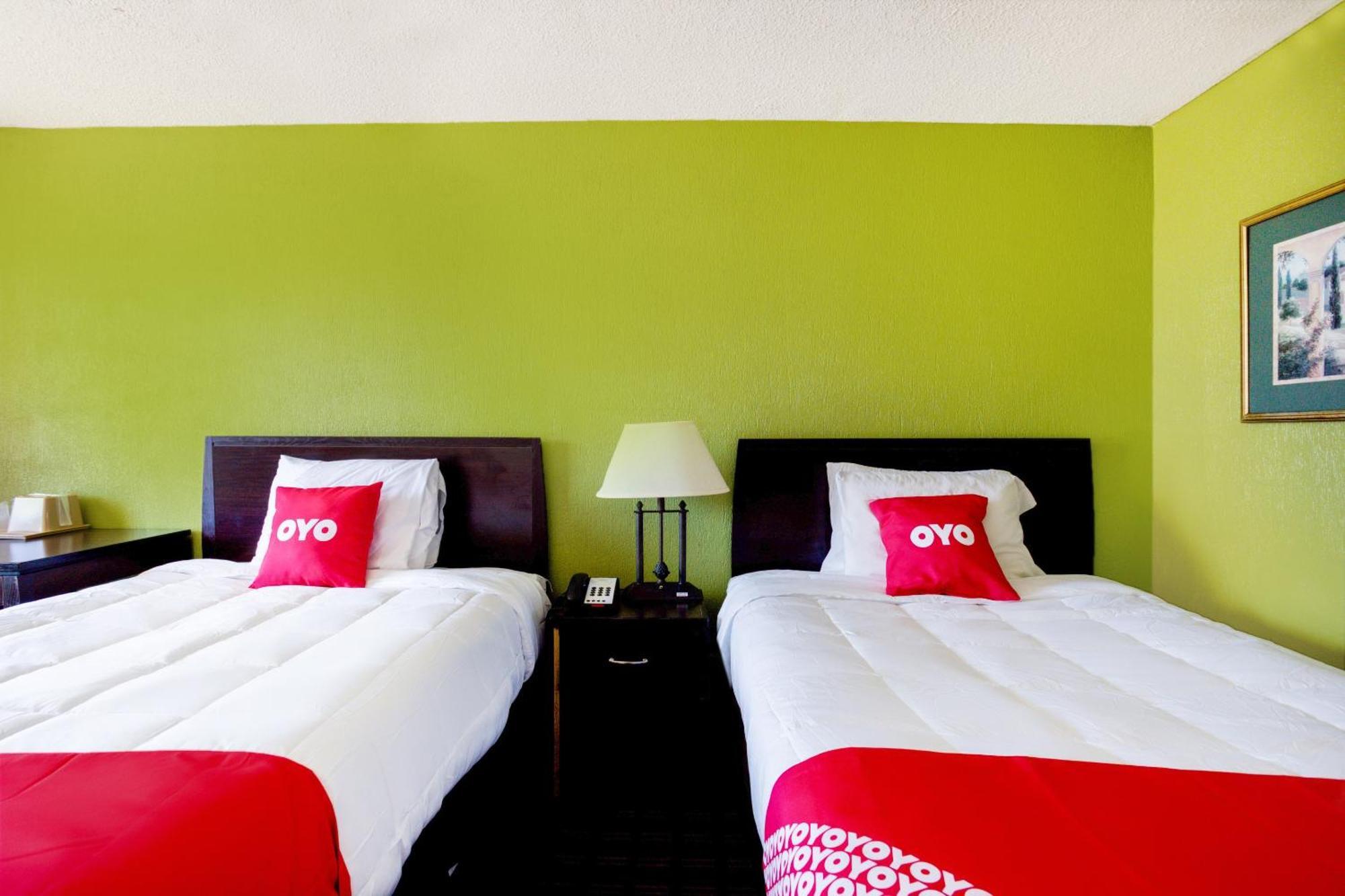 Oyo Hotel Pensacola I-10 & Hwy 29 Ferry Pass Екстер'єр фото