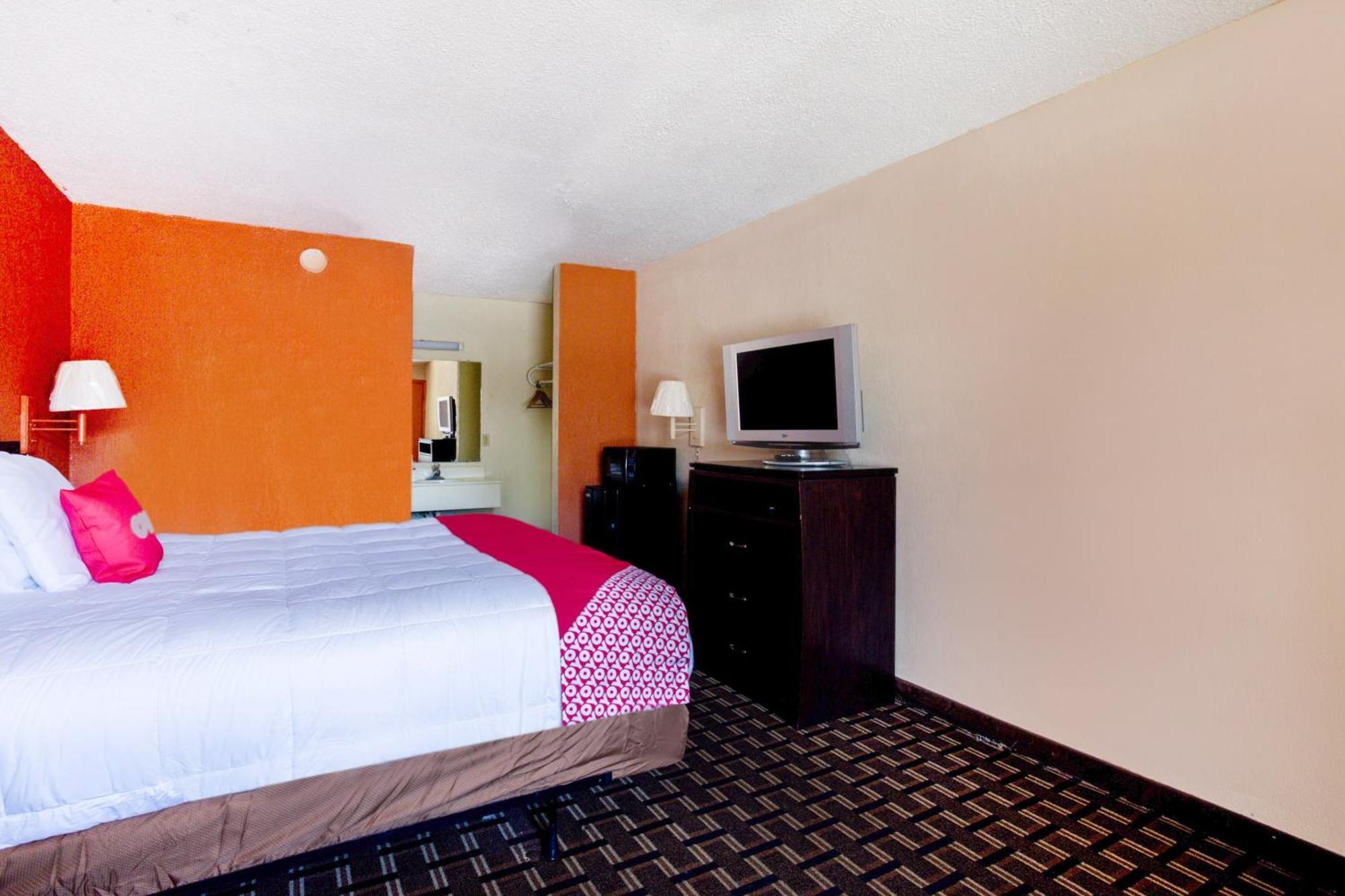 Oyo Hotel Pensacola I-10 & Hwy 29 Ferry Pass Екстер'єр фото